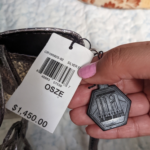 Nancy Gonzalez tote - Picture 3 of 8